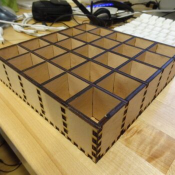 Intra απο ξύλο plywood 3mm-4mm πάχος - Δίσκος θήκης Δίασταση 30x30 cm Intraeaxys-eo20vkq7 - Image 1