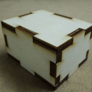 Intra απο ξύλο plywood 3mm-4mm πάχος - Τρίγωνο Sierpinski Δίασταση 30x30 cm Intraeaxys-m1dd6kx1 - Image 1