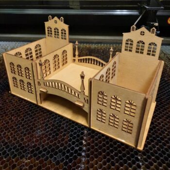 Intra απο ξύλο plywood 3mm-4mm πάχος - Desk Organizer Θέμα Old Town Δίασταση 30x30 cm Intraeaxys-eo20x3l7 - Image 3