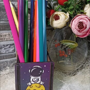 Intra απο ξύλο plywood 3mm-4mm πάχος - Αστροναύτης Μολυβοθήκη Διαστημική Στυλόθήκη 3mm Δίασταση 30x30 cm Intraeaxys-eo4qw697 - Image 3