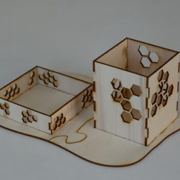 Intra απο ξύλο plywood 3mm-4mm πάχος - Desk Organizer Μολυβοθήκη 3mm Δίασταση 30x30 cm Intraeaxys-voq2v55o - Image 1