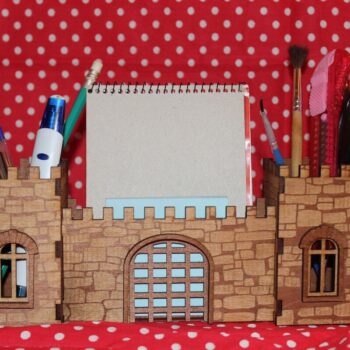 Intra απο ξύλο plywood 3mm-4mm πάχος - Fortress Desk Organizer Στυλόθήκη Δίασταση 30x30 cm Intraeaxys-d1lvxpzo - Image 1