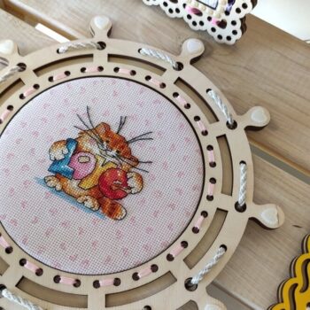 Intra απο ξύλο plywood 3mm-4mm πάχος - Διακόσμηση τοίχου με πλαίσιο τροχού πλοίου Nautical Δίασταση 30x30 cm Intraeaxys-r7vm8227 - Image 1