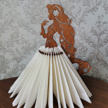 Intra απο ξύλο plywood 3mm-4mm πάχος - Θήκη χαρτοπετσέτας για κορίτσι Δίασταση 30x30 cm Intraeaxys-51rrer31 - Image 1