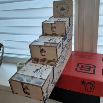 Intra απο ξύλο plywood 3mm-4mm πάχος - Βήμα Display Stand Ράφια λιανικής Δίασταση 30x30 cm Intraeaxys-lopq85z7 - Image 3