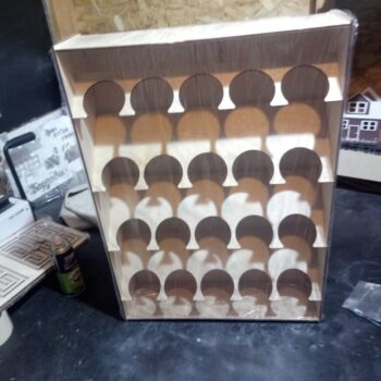 Intra απο ξύλο plywood 3mm-4mm πάχος - Σχάρα αποθήκευσης δοχείων ψεκασμού Δίασταση 30x30 cm Intraeaxys-6o3y3np7 - Image 1