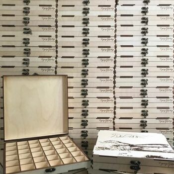 Intra απο ξύλο plywood 3mm-4mm πάχος - Dvukhstvorchataya Korobka S Sektsiami 3 8 I 4mm Δίασταση 30x30 cm Intraeaxys-d1lv2kpo - Image 1