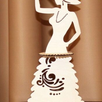 Intra απο ξύλο plywood 3mm-4mm πάχος - Θήκη χαρτοπετσέτας μόδας Lady In A Hat Δίασταση 30x30 cm Intraeaxys-voq2znjo - Image 1