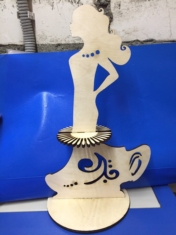 Intra απο ξύλο plywood 3mm-4mm πάχος - Μοντέρνα θήκη χαρτοπετσέτας για κορίτσια μόδας Δίασταση 30x30 cm Intraeaxys-qommke8o