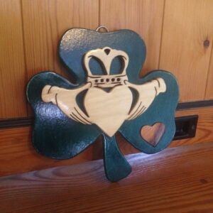 Intra απο ξύλο plywood 3mm-4mm πάχος - Δαχτυλίδι Claddagh Δίασταση 30x30 cm Intraeaxys-m1djkx1k