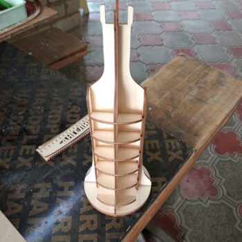 Intra απο ξύλο plywood 3mm-4mm πάχος - Βάση θήκης από φελλό μπουκαλιών κρασιού Δίασταση 30x30 cm Intraeaxys-51rrj2m1 - Image 1