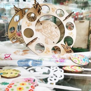 Intra απο ξύλο plywood 3mm-4mm πάχος - Ιδέες διακόσμησης με ξύλινα πασχαλινά αυγά Δίασταση 30x30 cm Intraeaxys-d1lv0zzo