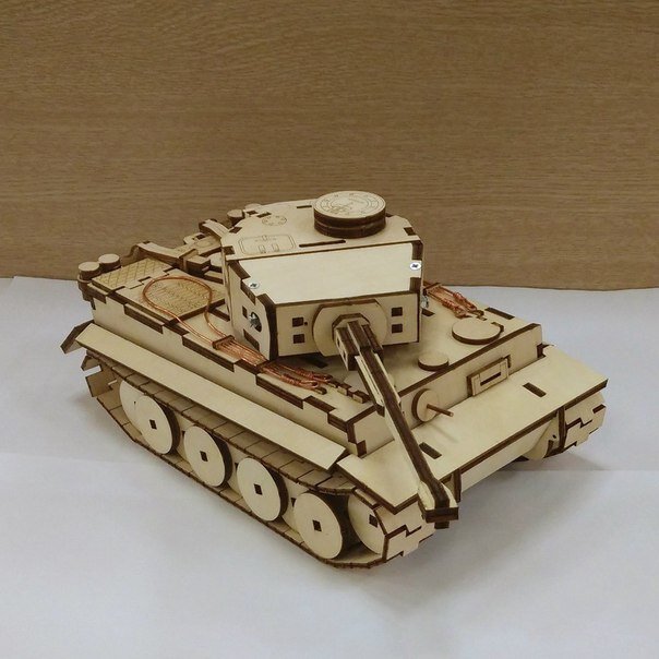 Intra απο ξύλο plywood 3mm-4mm πάχος - Αρχείο Tank Pz Kpfw V Tiger DWG Δίασταση 30x30 cm Intraeaxys-ro6j037x