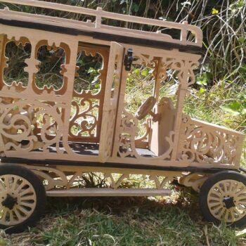 Intra απο ξύλο plywood 3mm-4mm πάχος - βικτωριανό αυτοκίνητο Δίασταση 30x30 cm Intraeaxys-voqg5q12 - Image 1