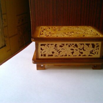 Intra απο ξύλο plywood 3mm-4mm πάχος - Αρχείο PDF Shkatulka Okhota Na Olenya Δίασταση 30x30 cm Intraeaxys-0783vj15 - Image 1