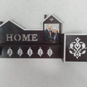 Intra απο ξύλο plywood 3mm-4mm πάχος - Κρεμάστρα κλειδιών με κορνίζα Δίασταση 30x30 cm Intraeaxys-qommk8ro - Image 1