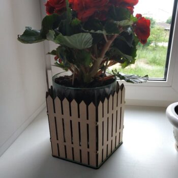 Intra απο ξύλο plywood 3mm-4mm πάχος - Φράχτη φυτευτή γλάστρας από ξύλινους πασσάλους Δίασταση 30x30 cm Intraeaxys-51rr0mm1 - Image 1