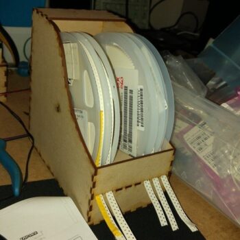 Intra απο ξύλο plywood 3mm-4mm πάχος - Στήριγμα καρουλιού SMD Δίασταση 30x30 cm Intraeaxys-91jd3g51 - Image 1