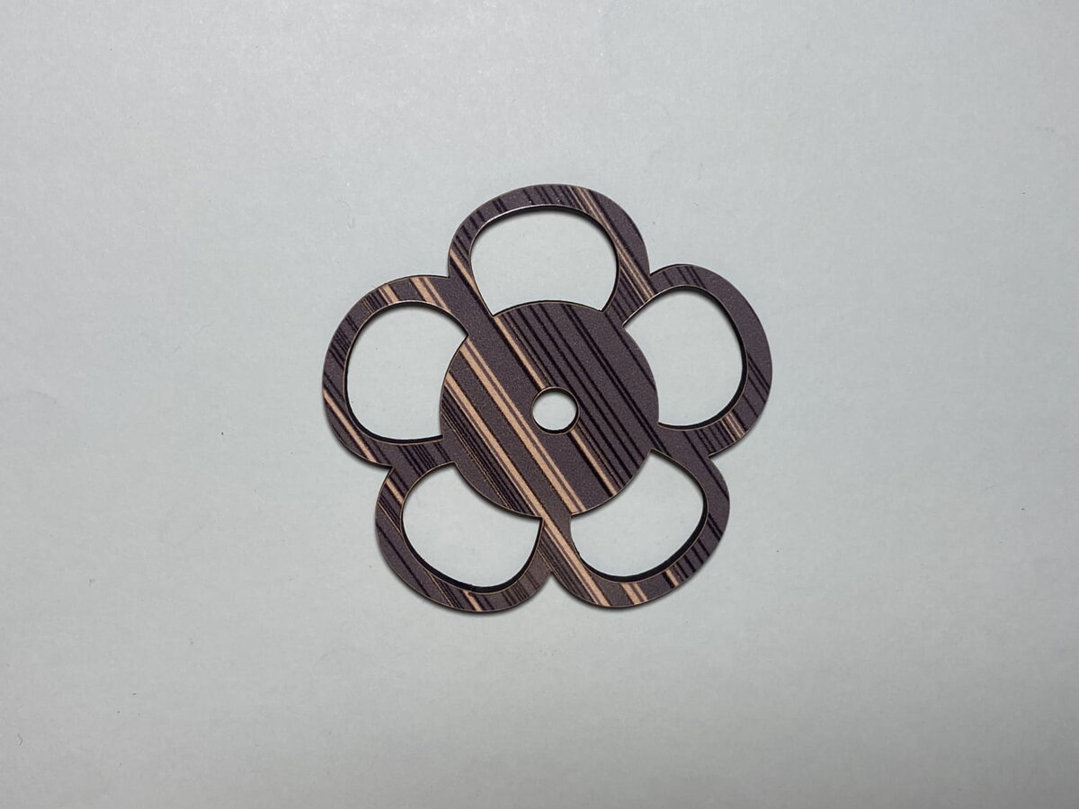 Intra απο ξύλο plywood 3mm-4mm πάχος - Flower Cutout Ημιτελές σχήμα ξύλου για χειροτεχνίες Δίασταση 30x30 cm Intraeaxys-m1d6kvl7