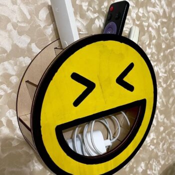 Intra απο ξύλο plywood 3mm-4mm πάχος - Χαριτωμένο Smiley επιτοίχιο ράφι αποθήκευσης Δίασταση 30x30 cm Intraeaxys-r7vmwn27 - Image 1