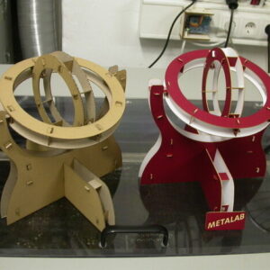 Intra απο ξύλο plywood 3mm-4mm πάχος - Gimbal από χαρτόνι κοπής με λέιζερ Δίασταση 30x30 cm Intraeaxys-e1gjex1l