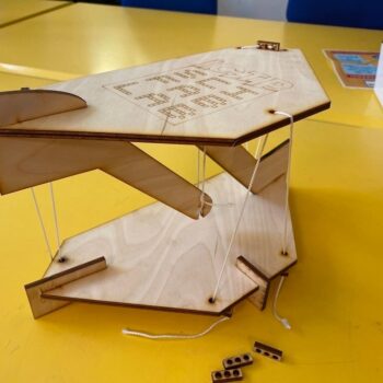 Intra απο ξύλο plywood 3mm-4mm πάχος - Τραπέζι Tensegrity 5mm Κόντρα πλακέ Δίασταση 30x30 cm Intraeaxys-pok3rv37 - Image 1