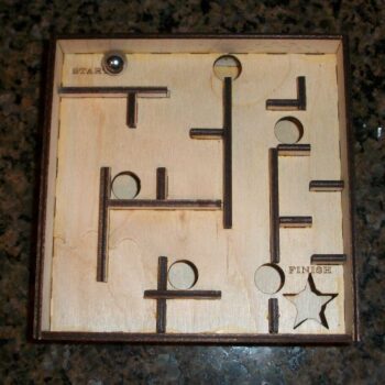 Intra απο ξύλο plywood 3mm-4mm πάχος - Λαβύρινθος χειρός Δίασταση 30x30 cm Intraeaxys-qomm0ppo - Image 1