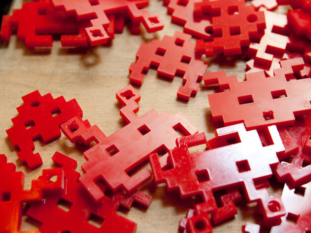 Intra απο ξύλο plywood 3mm-4mm πάχος - Διακοσμητικά 8bit Space Invader Δίασταση 30x30 cm Intraeaxys-pok6d37j