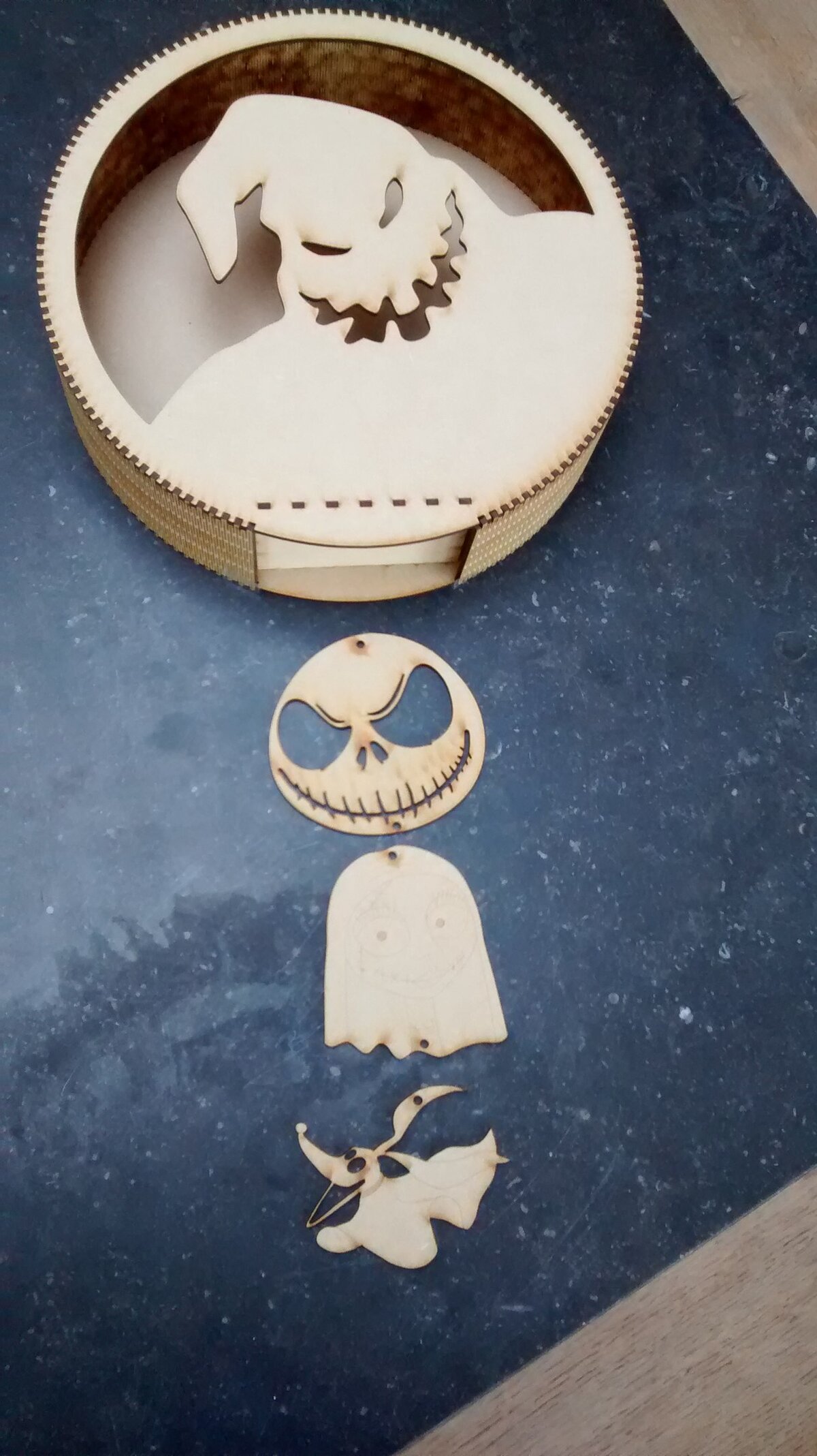 Intra απο ξύλο plywood 3mm-4mm πάχος - 31 Οκτώβρη Δίασταση 30x30 cm Intraeaxys-91jdw381