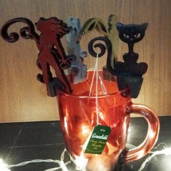 Intra απο ξύλο plywood 3mm-4mm πάχος - Χαριτωμένα κρεμαστές θήκες για φακελάκια τσαγιού Δίασταση 30x30 cm Intraeaxys-e1gkl2do - Image 3