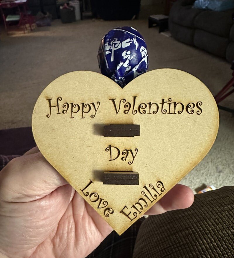 Intra απο ξύλο plywood 3mm-4mm πάχος - Αρχείο PDF Valentine Tootsie Pop Holders Δίασταση 30x30 cm Intraeaxys-51rr6kr1