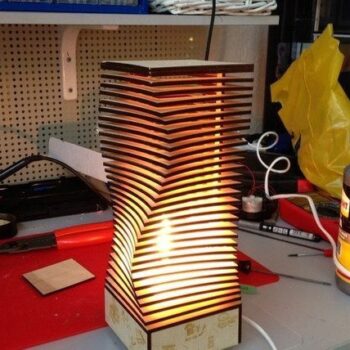 Intra απο ξύλο plywood 3mm-4mm πάχος - Ξύλινο επιτραπέζιο φωτιστικό νυκτός Δίασταση 30x30 cm Intraeaxys-joemp916 - Image 1