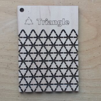 Intra απο ξύλο plywood 3mm-4mm πάχος - Τριγωνικό μοτίβο ζωντανής άρθρωσης για Δίασταση 30x30 cm Intraeaxys-d1lpw6om - Image 1