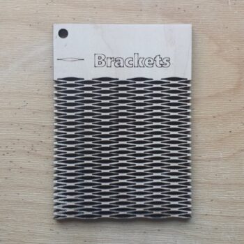 Intra απο ξύλο plywood 3mm-4mm πάχος - Πρότυπο μοτίβο αγκύλων Ζωντανό μεντεσέ για ting Δίασταση 30x30 cm Intraeaxys-yon2ykor - Image 1