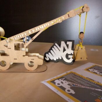 Intra απο ξύλο plywood 3mm-4mm πάχος - Γερανός 3D παζλ Δίασταση 30x30 cm Intraeaxys-eoxwpq1z - Image 1