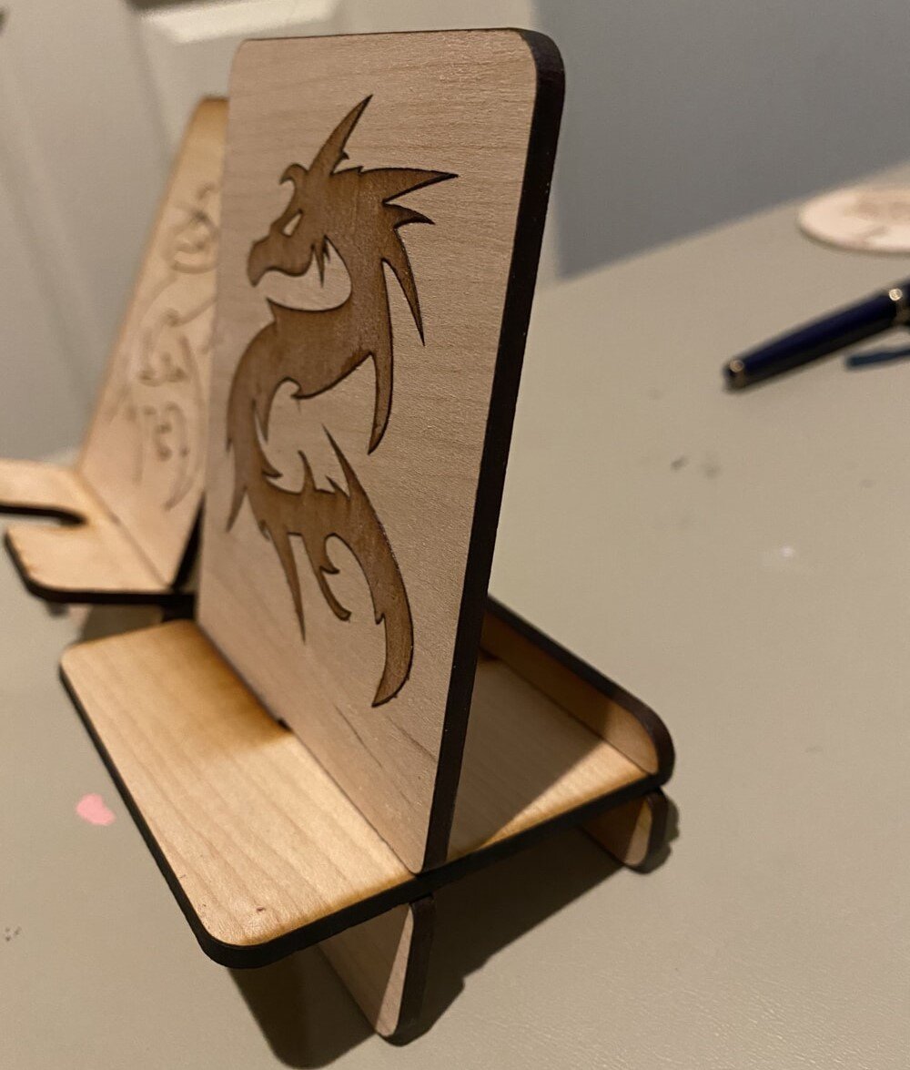 Intra απο ξύλο plywood 3mm-4mm πάχος - Βάση τηλεφώνου Facetime Δίασταση 30x30 cm Intraeaxys-d1lvrvpo