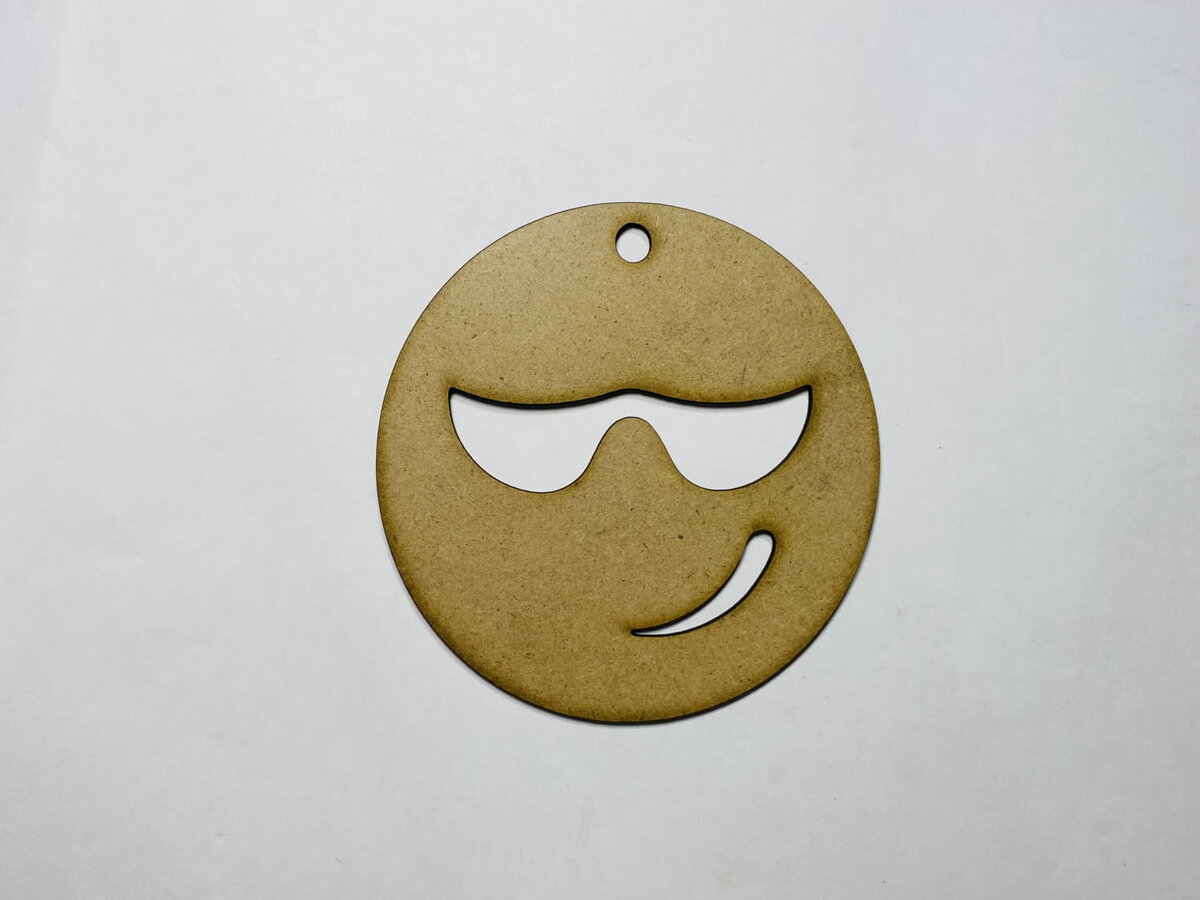 Intra απο ξύλο plywood 3mm-4mm πάχος - Σημάδι Smiley Face Δίασταση 30x30 cm Intraeaxys-eo4qrvg7