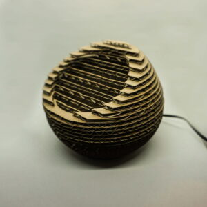 Intra απο ξύλο plywood 3mm-4mm πάχος - Φωτιστικό γραφείου από χαρτόνι Δίασταση 30x30 cm Intraeaxys-eoxle5xo