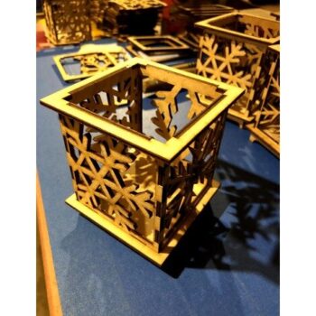 Intra απο ξύλο plywood 3mm-4mm πάχος - Κάτοχος αναθηματικών νιφάδων χιονιού Δίασταση 30x30 cm Intraeaxys-qom4eko3 - Image 1