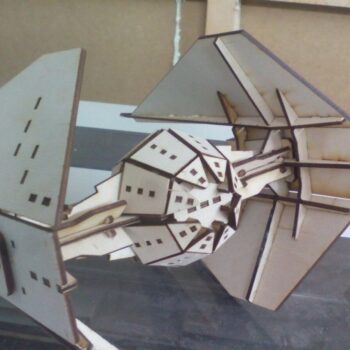 Intra απο ξύλο plywood 3mm-4mm πάχος - Tie Interceptor Δίασταση 30x30 cm Intraeaxys-eo2856o8 - Image 1