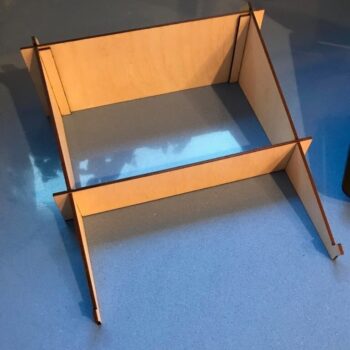 Intra απο ξύλο plywood 3mm-4mm πάχος - Βάση Laptop 3mm Δίασταση 30x30 cm Intraeaxys-qommvnko - Image 3