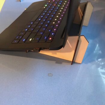 Intra απο ξύλο plywood 3mm-4mm πάχος - Βάση Laptop 3mm Δίασταση 30x30 cm Intraeaxys-qommvnko - Image 4