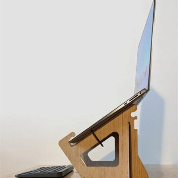 Intra απο ξύλο plywood 3mm-4mm πάχος - Εργονομική βάση φορητού υπολογιστή Δίασταση 30x30 cm Intraeaxys-e1gk0exo - Image 1