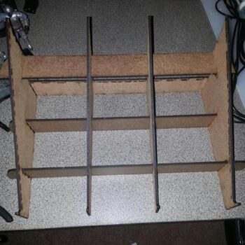 Intra απο ξύλο plywood 3mm-4mm πάχος - Βάση φορητού υπολογιστή για Macbook Pro Δίασταση 30x30 cm Intraeaxys-67wl6n31 - Image 3