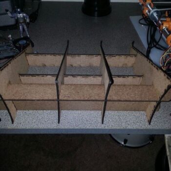 Intra απο ξύλο plywood 3mm-4mm πάχος - Βάση φορητού υπολογιστή για Macbook Pro Δίασταση 30x30 cm Intraeaxys-67wl6n31 - Image 4