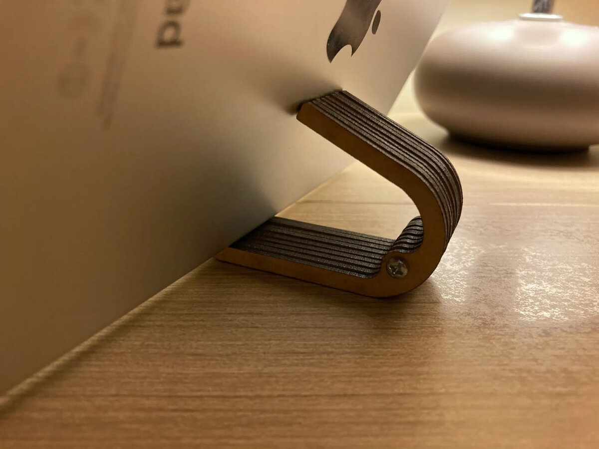 Intra απο ξύλο plywood 3mm-4mm πάχος - Ξύλινη βάση για tablet iPad Δίασταση 30x30 cm Intraeaxys-qommvdko