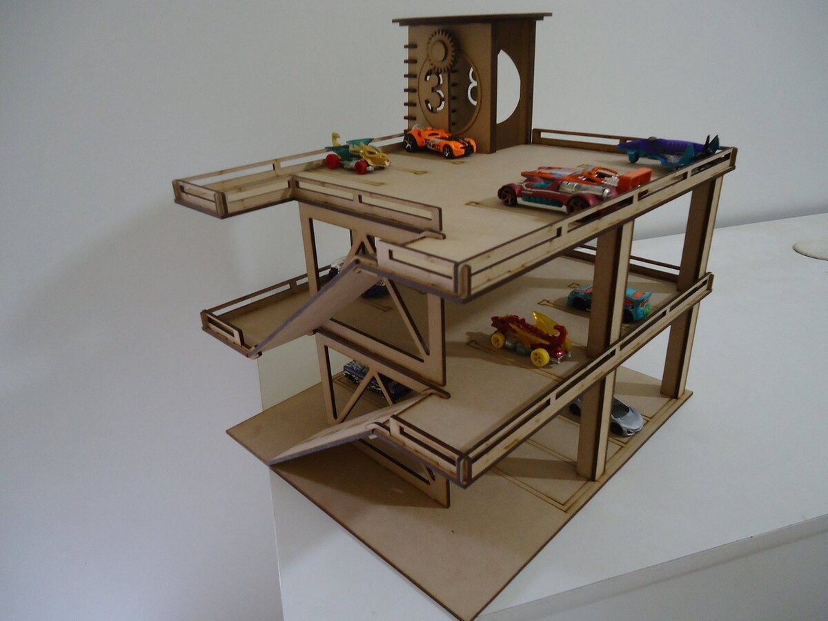 Intra απο ξύλο plywood 3mm-4mm πάχος - Γκαράζ – 3 mm Δίασταση 30x30 cm Intraeaxys-p7yewp1q