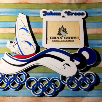 Intra απο ξύλο plywood 3mm-4mm πάχος - Σχάρα οθόνης κρεμάστρας μετάλλιων σερφ Δίασταση 30x30 cm Intraeaxys-r7vmj227 - Image 1