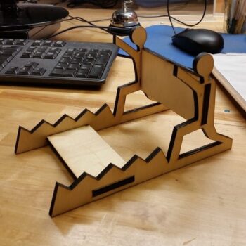 Intra απο ξύλο plywood 3mm-4mm πάχος - Βάση iPad Δίασταση 30x30 cm Intraeaxys-075ylmmo - Image 1