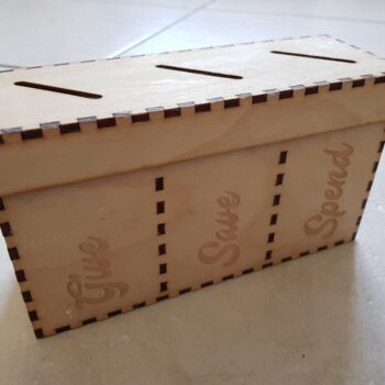 Intra απο ξύλο plywood 3mm-4mm πάχος - Εξοικονόμηση δαπανών Μερίδιο Κουμπαράς 3 Διαμερισμάτων 3 χλστ Δίασταση 30x30 cm Intraeaxys-r1z26zw1 - Image 3